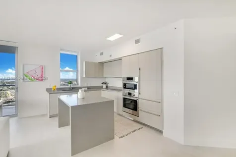4010 S Ocean Drive Hollywood FL 33019
