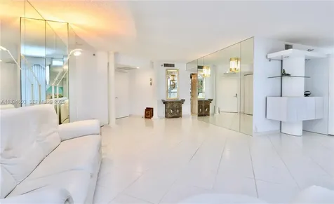 3530 Mystic Pointe Drive Aventura FL 33180