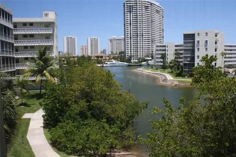 2930 Point East Drive Aventura FL 33160