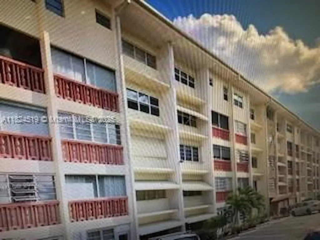 215 SE 3rd Avenue Hallandale Beach FL 33009