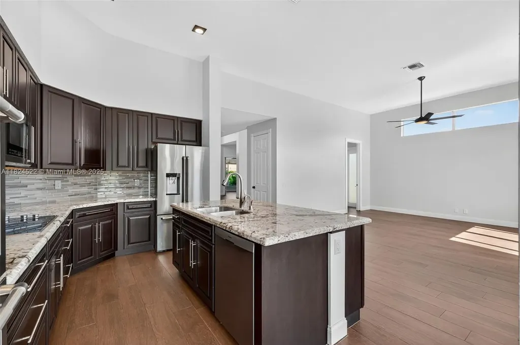 467 NW 120th Drive Coral Springs FL 33071