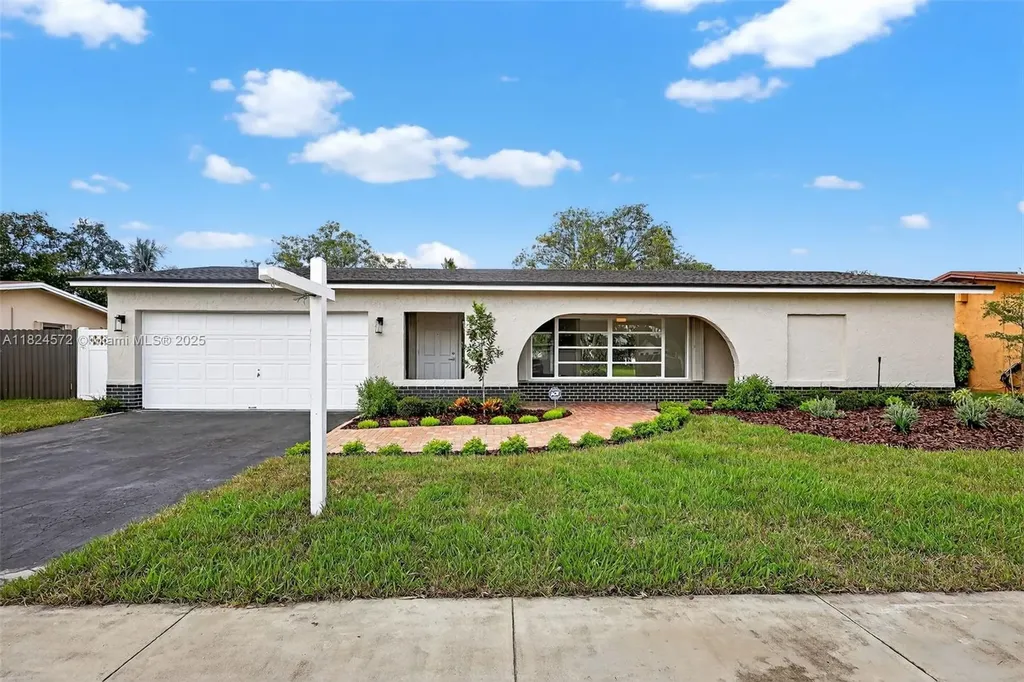 8850 NW 3rd Street Pembroke Pines FL 33024