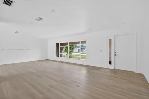 8850 NW 3rd Street Pembroke Pines FL 33024