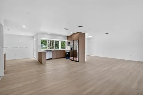 8850 NW 3rd Street Pembroke Pines FL 33024