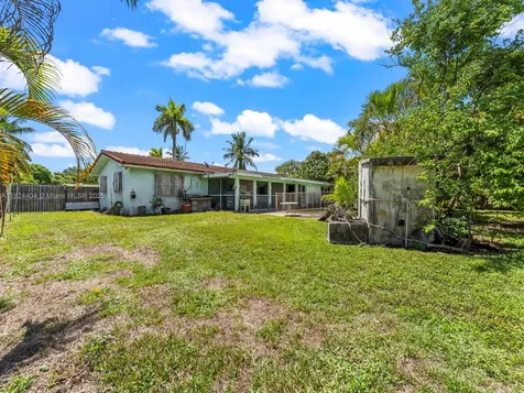 17430 SW 92nd Court Palmetto Bay FL 33157