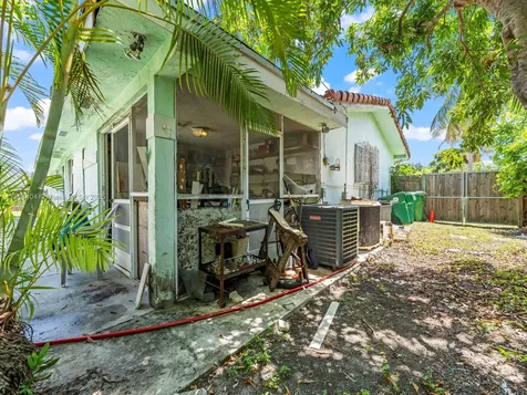 17430 SW 92nd Court Palmetto Bay FL 33157