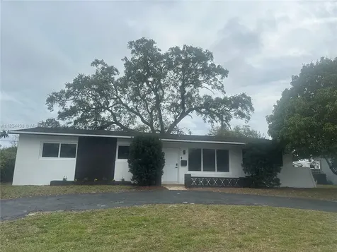 6900 SW 2nd Street Pembroke Pines FL 33023