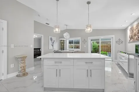 8905 NW 112th Street Hialeah Gardens FL 33018