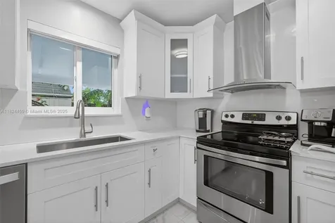 8905 NW 112th Street Hialeah Gardens FL 33018