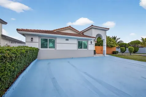 8905 NW 112th Street Hialeah Gardens FL 33018