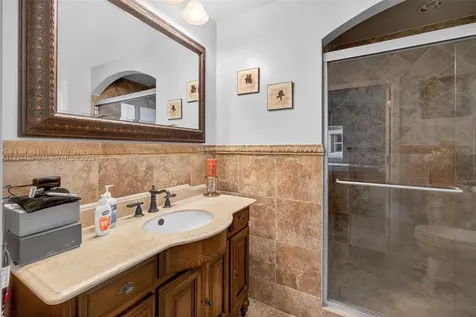 8905 NW 112th Street Hialeah Gardens FL 33018