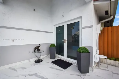 8905 NW 112th Street Hialeah Gardens FL 33018