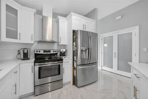 8905 NW 112th Street Hialeah Gardens FL 33018