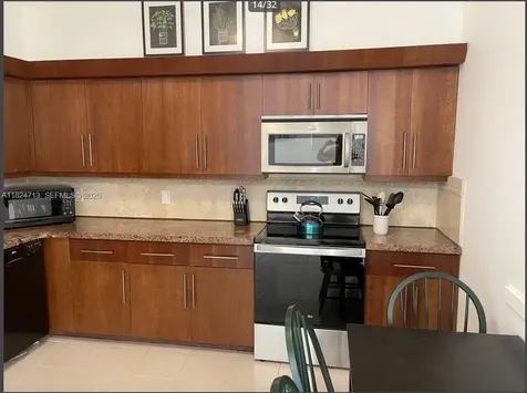326 Harrison Street Hollywood FL 33019