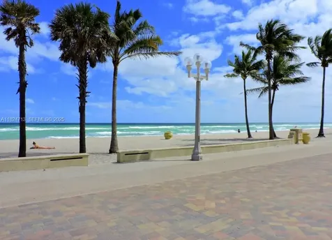 326 Harrison Street Hollywood FL 33019