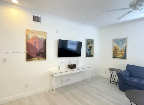 326 Harrison Street Hollywood FL 33019
