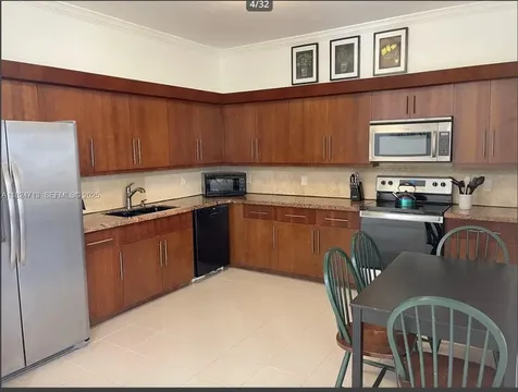 326 Harrison Street Hollywood FL 33019