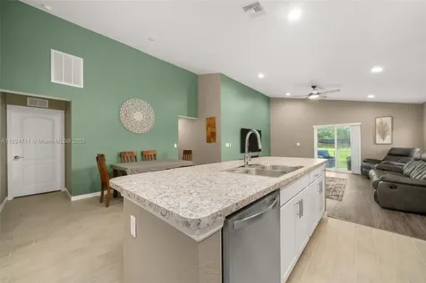 4728 Adrienne Street Sebring FL 33872