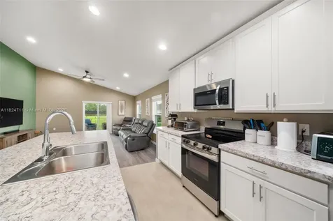 4728 Adrienne Street Sebring FL 33872