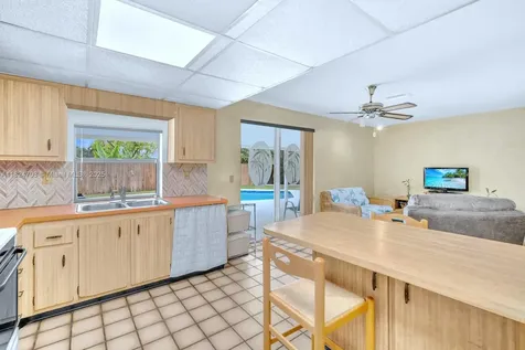 10421 SW 50th Place Cooper City FL 33328