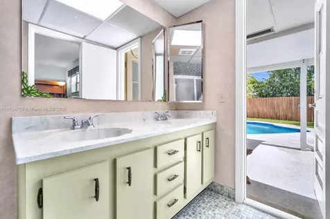 10421 SW 50th Place Cooper City FL 33328