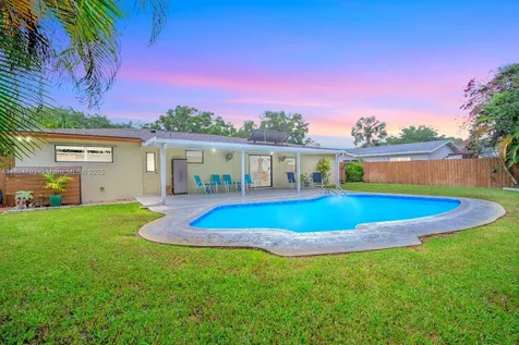 10421 SW 50th Place Cooper City FL 33328