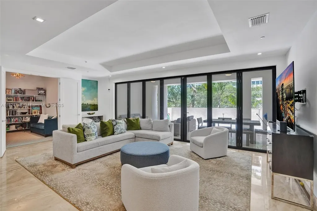 718 Valencia Avenue Coral Gables FL 33134