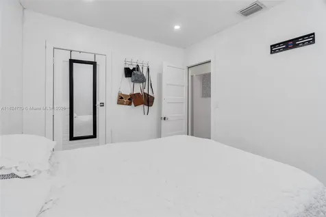 31 SW 58th Court Miami FL 33144
