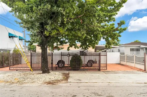 31 SW 58th Court Miami FL 33144
