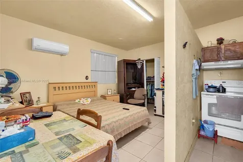 31 SW 58th Court Miami FL 33144