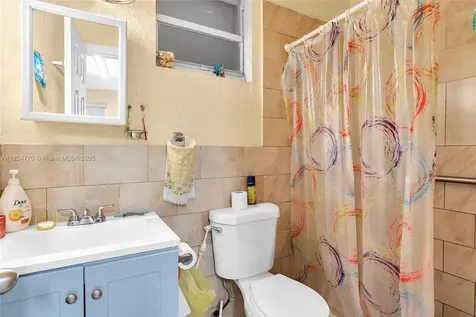 31 SW 58th Court Miami FL 33144