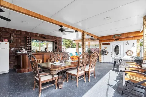 31 SW 58th Court Miami FL 33144