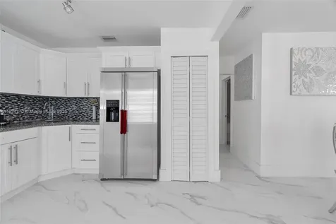 31 SW 58th Court Miami FL 33144