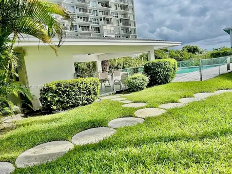 930 SE 9th Avenue Pompano Beach FL 33060