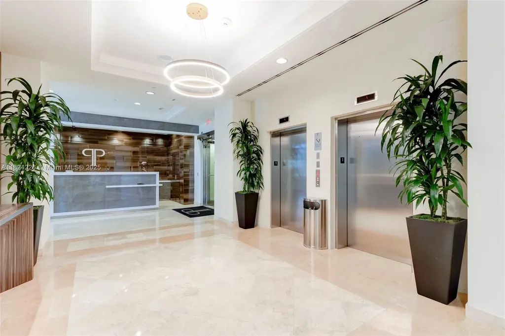 99 SE Mizner Boulevard Boca Raton FL 33432
