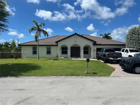 13202 SW 216th Terrace Miami FL 33170