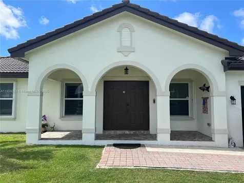 13202 SW 216th Terrace Miami FL 33170