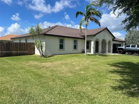 13202 SW 216th Terrace Miami FL 33170