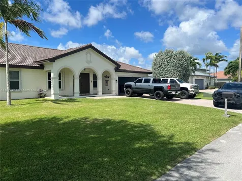 13202 SW 216th Terrace Miami FL 33170