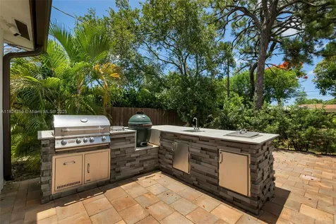 754 NE 36th Street Oakland Park FL 33334