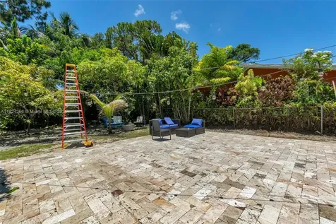 754 NE 36th Street Oakland Park FL 33334