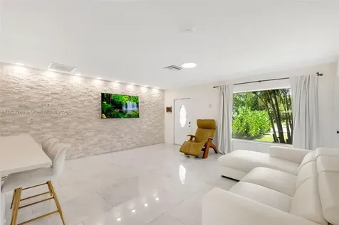 754 NE 36th Street Oakland Park FL 33334