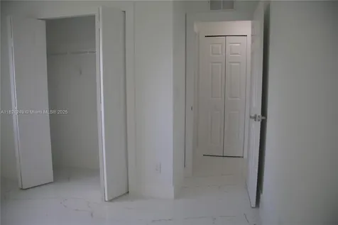 1716 NE 6th Place Cape Coral FL 33909