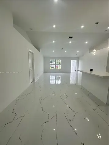 1716 NE 6th Place Cape Coral FL 33909