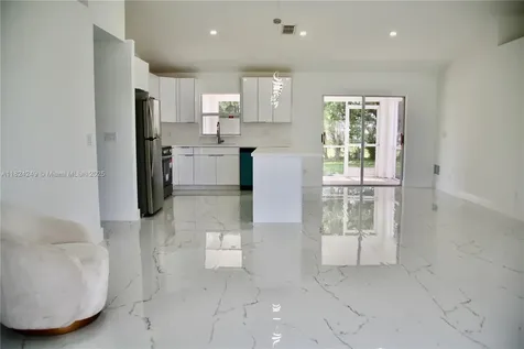 1716 NE 6th Place Cape Coral FL 33909
