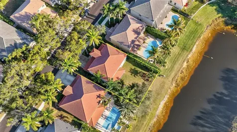 1325 Chenille Circle Weston FL 33327