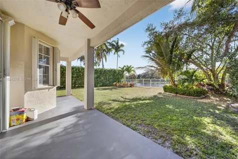 1325 Chenille Circle Weston FL 33327