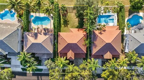 1325 Chenille Circle Weston FL 33327