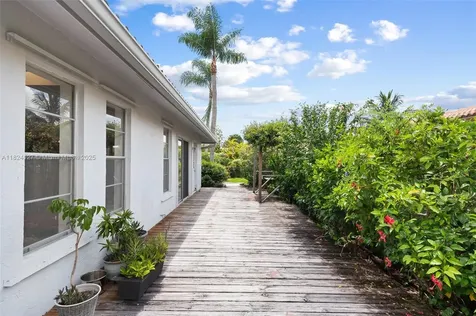 1795 NW 88th Way Coral Springs FL 33071
