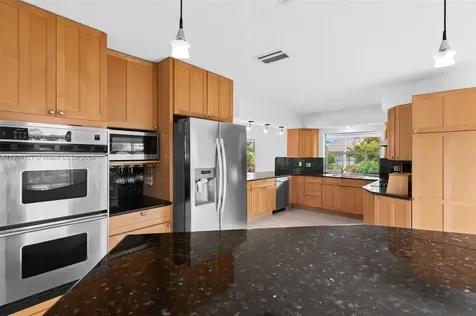1795 NW 88th Way Coral Springs FL 33071